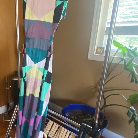 Mara Hoffman Ponte Diamonds Pastel
Pink Geometric Print Cut Out Midi... USED! - Picture 8 of 8